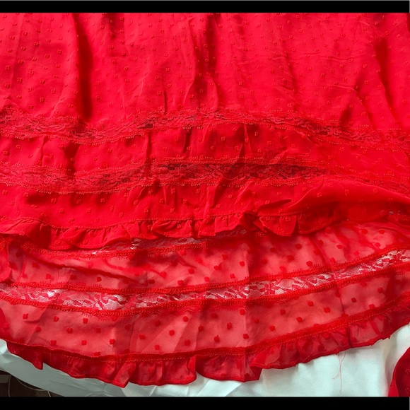 Red Dress - Picture 2 of 2